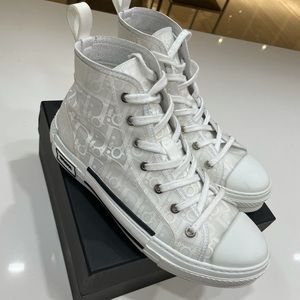 Christian Dior shoes size 7